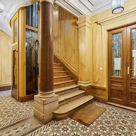 Magnificent With Ac - Center Of *